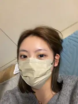 Snapshot of zhuzhu8023 chatting on April 7, 1:00 pm zhuzhu8023 online show from April 7, 1:00 pm