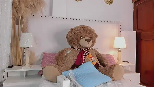 madisson  Stone online show from June 10, 10:41 pm