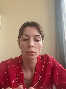 Snapshot of AniAnita263 chatting on March 31, 9:32 am AniAnita263 online show from March 31, 9:32 am