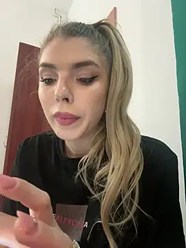 AishaDiamond online show from March 30, 6:31 pm