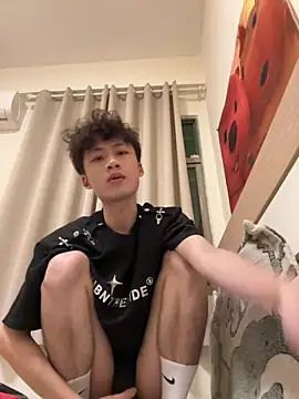 sexyboy-3525 online show from June 12, 5:45 pm