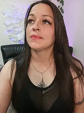 Isa bluee online show from July 9, 2:04 am