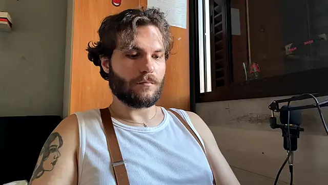 Snapshot of K0r1n chatting on March 29, 8:42 pm K0r1n online show from March 29, 8:42 pm