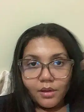 viviboraaaa online show from May 7, 12:38 am