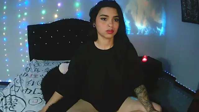 Snapshot of Luna_Velvet7 chatting on May 19, 5:36 am Luna Velvet7 online show from May 19, 5:36 am