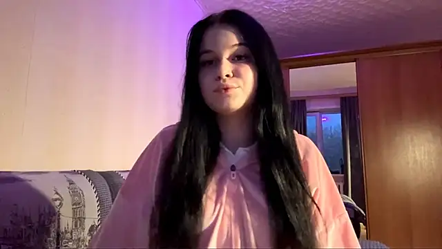 Snapshot of BellaLuxury chatting on March 30, 3:35 pm BellaLuxury online show from March 30, 3:35 pm