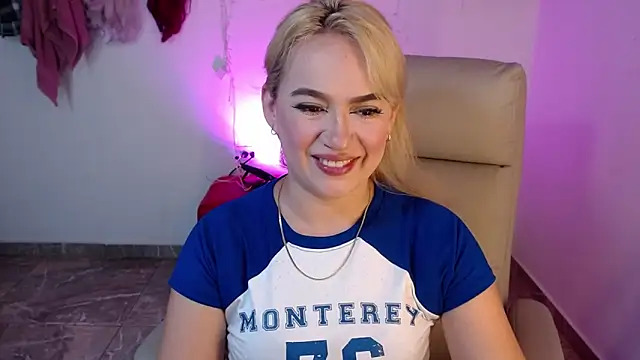 Carolina 2403 online show from June 12, 11:14 pm