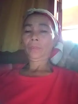 Snapshot of __Ruby01__ chatting on May 15, 7:37 am Ruby01 online show from May 15, 7:37 am