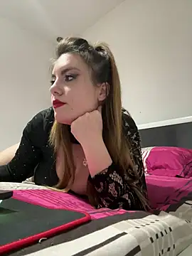 Snapshot of SilkObsession chatting on April 6, 10:54 pm SilkObsession online show from April 6, 10:54 pm