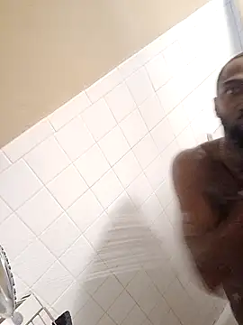 Snapshot of BBC260J chatting on April 13, 10:59 pm BBC260J online show from April 13, 10:59 pm