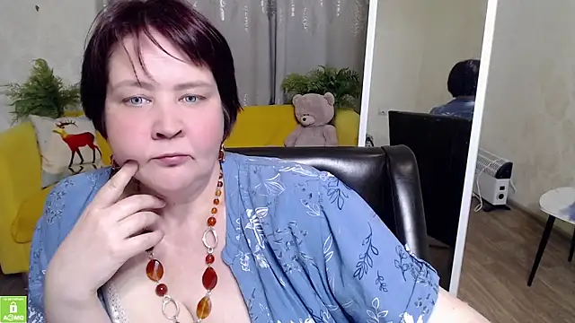 Snapshot of QUEEN02030 chatting on May 26, 3:19 pm QUEEN02030 online show from May 26, 3:19 pm