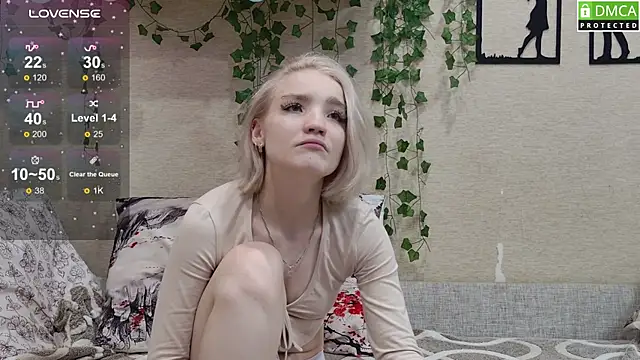 Girl Meow18 online show from June 16, 12:57 am