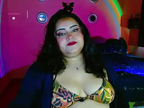 Snapshot of LunaAddittion chatting on July 9, 2:10 pm LunaAddittion online show from July 9, 2:10 pm
