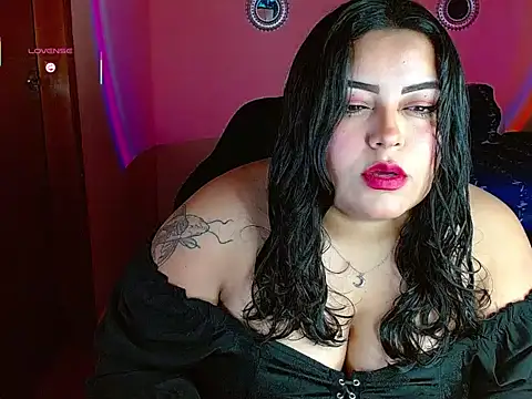 Snapshot of LunaAddittion chatting on July 28, 2:24 pm LunaAddittion online show from July 28, 2:24 pm