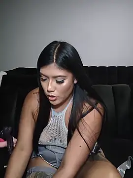 aleenavarro online show from June 8, 2:23 am