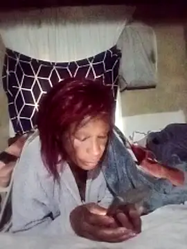Snapshot of Naughtygrany chatting on May 9, 5:34 am Naughtygrany online show from May 9, 5:34 am