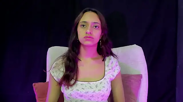 Snapshot of Charlotte_Benette chatting on March 31, 12:49 pm Charlotte Benette online show from March 31, 12:49 pm