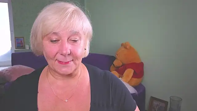 Milane Milky online show from June 17, 5:32 am