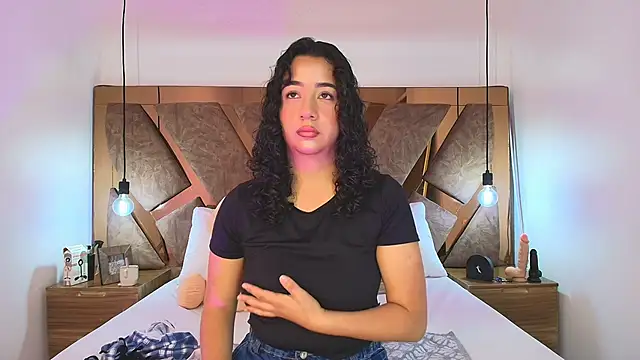 bella swwan  online show from May 8, 4:56 pm