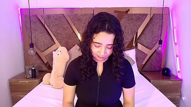 bella swwan  online show from June 21, 6:32 pm