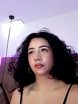bella swwan  online show from June 28, 7:09 pm