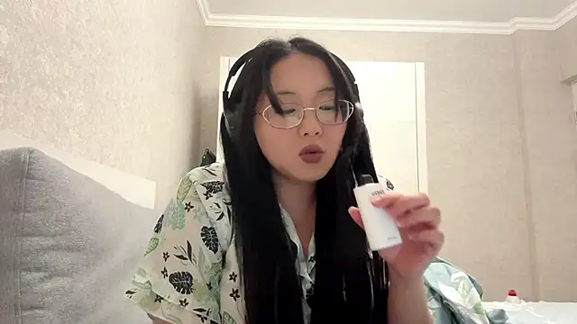 Feylinmay online show from April 15, 10:32 pm