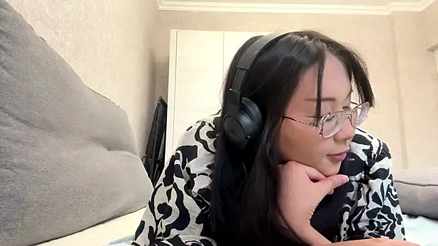 Feylinmay online show from April 17, 11:46 am