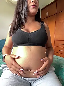 carolina flor online show from April 1, 5:43 pm