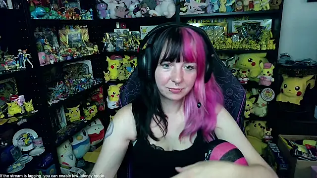 CutieTracer online show from July 12, 4:42 pm