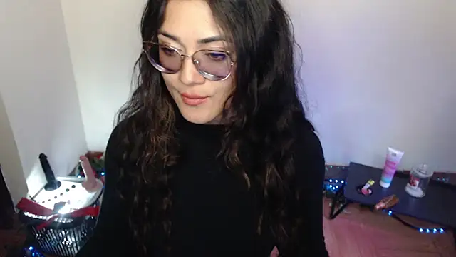 Snapshot of FreyaRouge chatting on June 13, 6:28 pm FreyaRouge online show from June 13, 6:28 pm