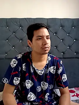 Snapshot of Ian-yin08 chatting on April 4, 12:46 pm Ian-yin08 online show from April 4, 12:46 pm