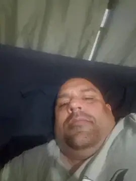 Snapshot of 00_Carlos_00 chatting on March 31, 8:37 am 00 Carlos 00 online show from March 31, 8:37 am