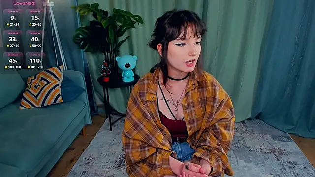 SunniPhoenix online show from April 3, 5:16 am