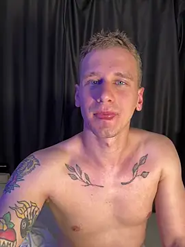 Snapshot of vance_love chatting on June 6, 5:28 pm vance love online show from June 6, 5:28 pm