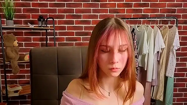 Snapshot of JudyyCarroll chatting on April 9, 2:00 pm JudyyCarroll online show from April 9, 2:00 pm