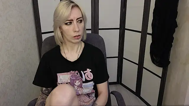 Snapshot of Black_Orchides chatting on April 7, 10:48 am Black Orchides online show from April 7, 10:48 am