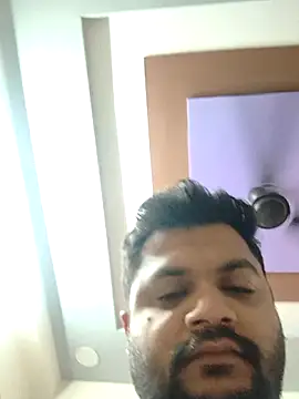 Snapshot of Shankybull chatting on April 1, 5:52 am Shankybull online show from April 1, 5:52 am