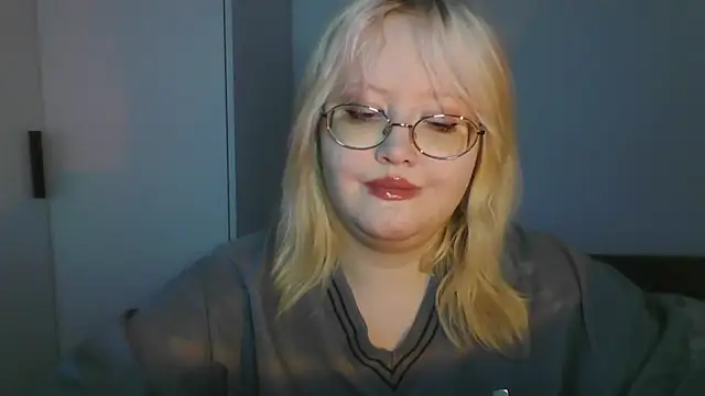 Elayne Sweet online show from June 5, 6:52 am