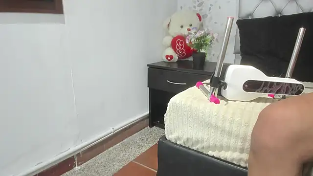brenda sofia69 online show from May 11, 4:04 pm