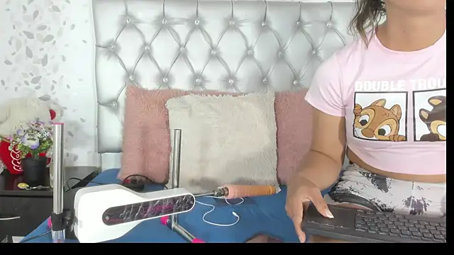 brenda sofia69 online show from July 13, 2:53 pm