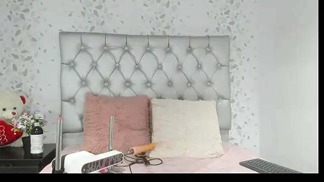brenda sofia69 online show from July 28, 6:20 pm
