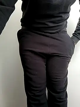 Charlond681 online show from April 28, 2:22 pm