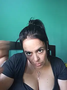 lucianamorocha online show from June 23, 3:32 pm