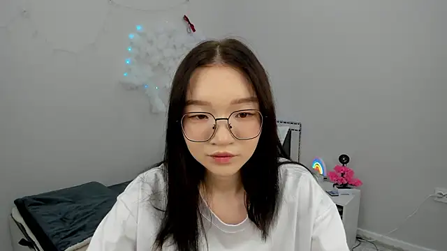 Snapshot of syuri_sun chatting on June 8, 2:28 pm syuri sun online show from June 8, 2:28 pm