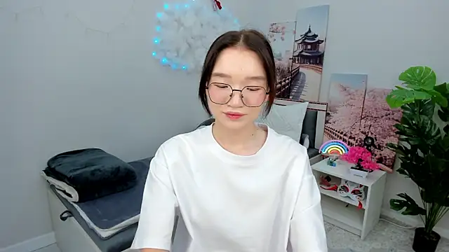 Snapshot of syuri_sun chatting on June 11, 2:37 pm syuri sun online show from June 11, 2:37 pm