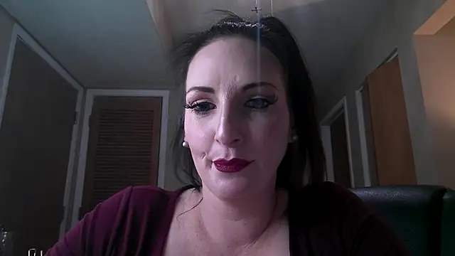 Snapshot of taylorsunshine chatting on April 1, 3:18 am taylorsunshine online show from April 1, 3:18 am