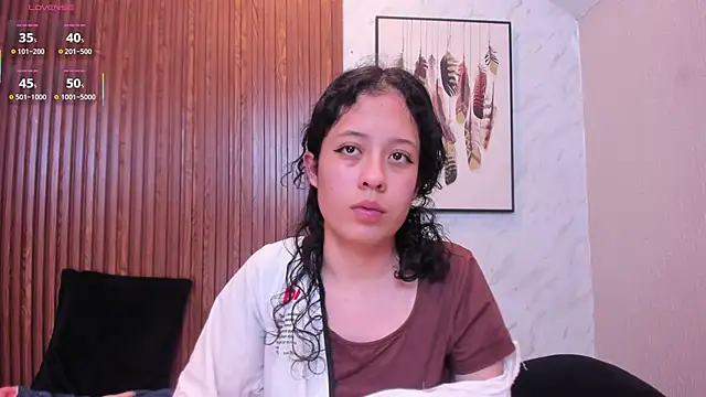 Snapshot of Kaira_luxury chatting on June 10, 3:39 am Kaira luxury online show from June 10, 3:39 am