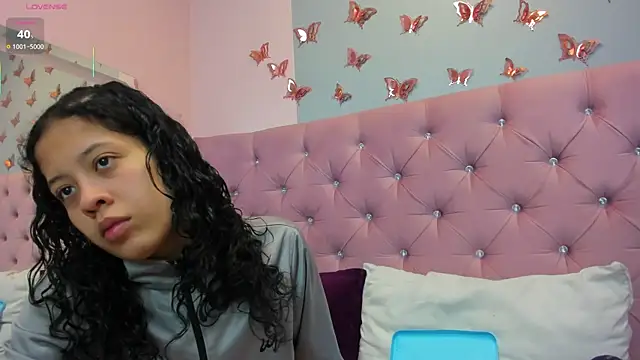 Snapshot of Kaira_luxury chatting on June 15, 3:09 am Kaira luxury online show from June 15, 3:09 am