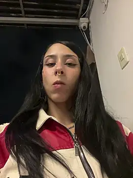 lhiamfitt10 online show from June 14, 2:46 am