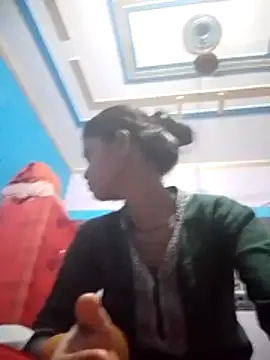 Snapshot of Payel_1 chatting on April 3, 7:12 pm Payel 1 online show from April 3, 7:12 pm